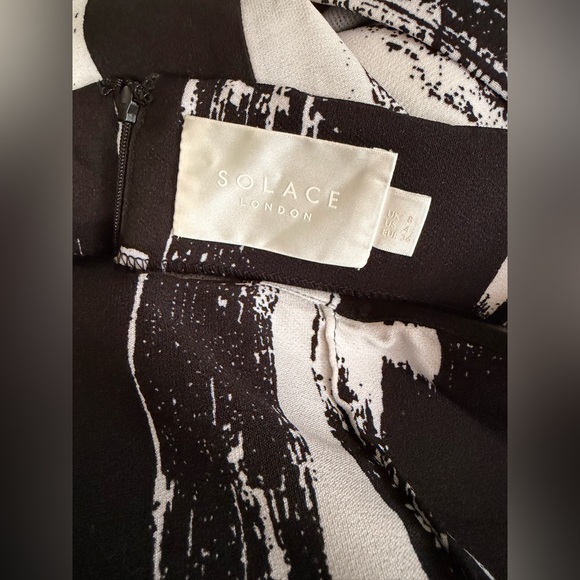 Solace London Abstract Black and White Women's Pants - Picture 12 of 12